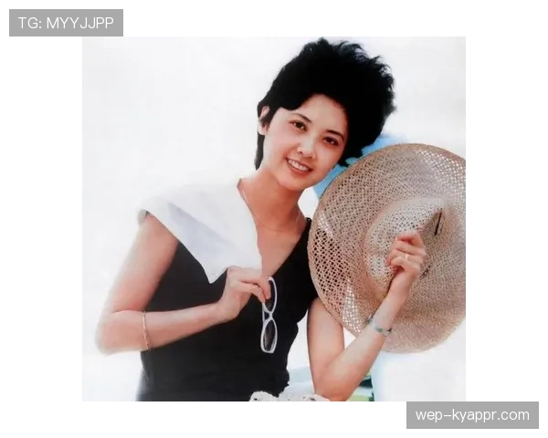 朱琳训练完直接啃鸡腿？这自律和放纵切换也太丝滑了